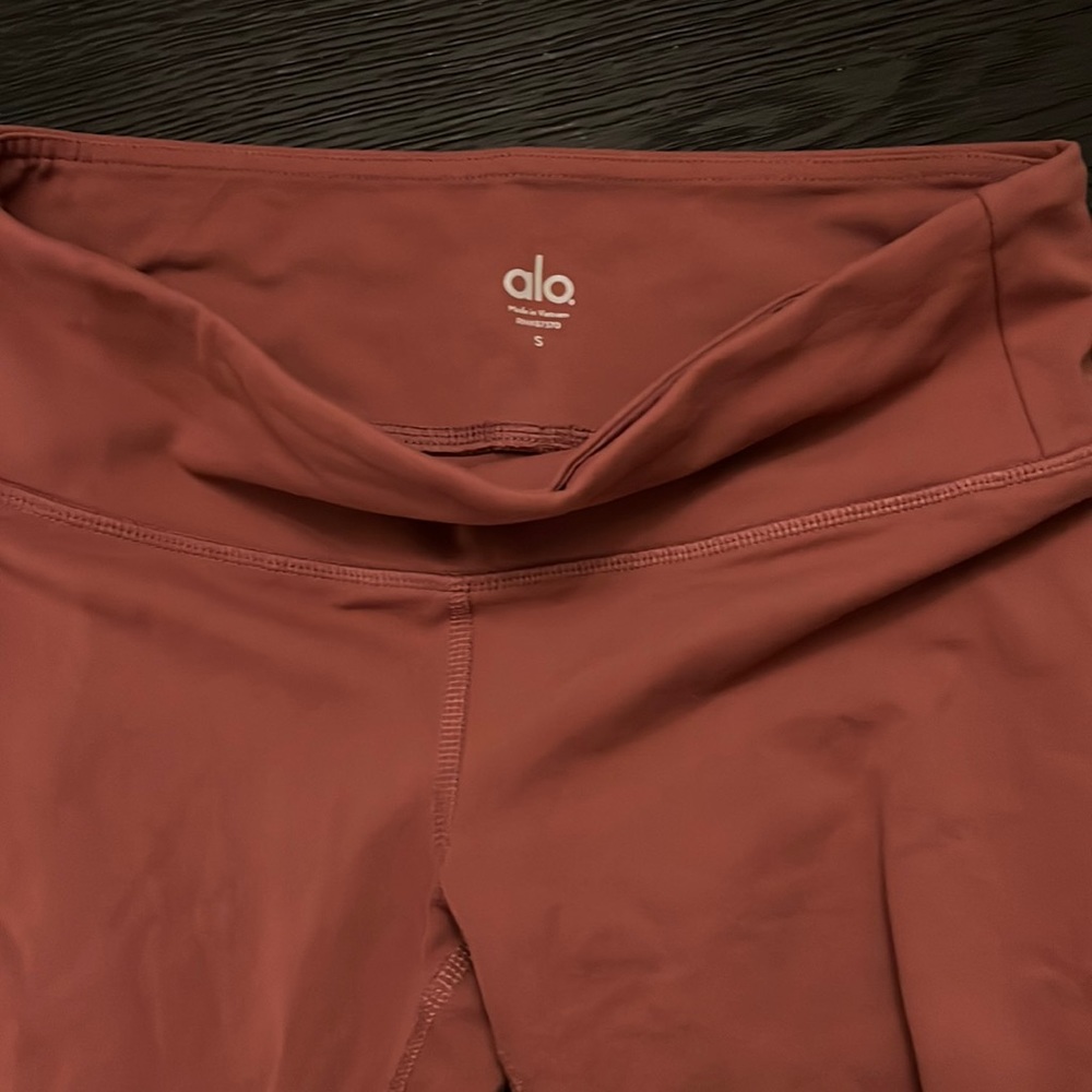 ALO leggings